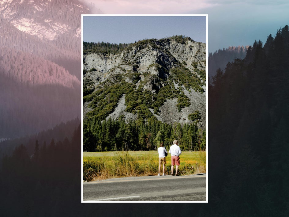 After: Sign removed from the mountain range photo